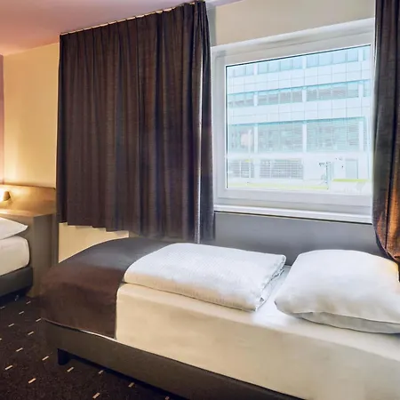 Frankfurt-niederrad 3*