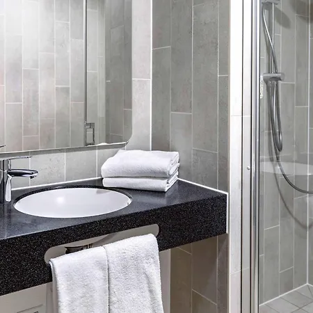 Frankfurt-niederrad 3*