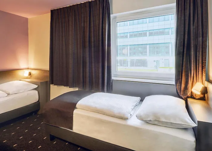 Frankfurt Niederrad 3*