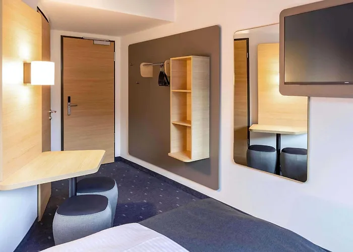 Frankfurt Niederrad 3*